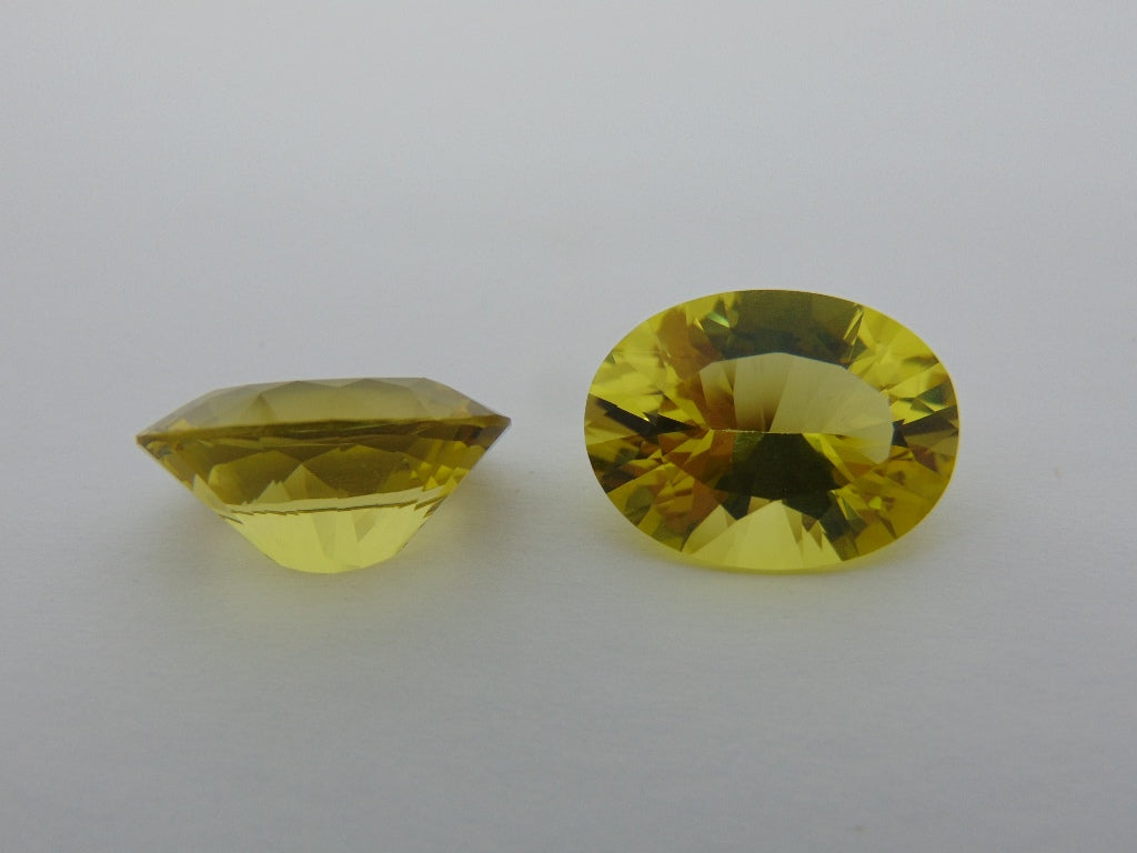 30.60cts Quartz (Green Gold)