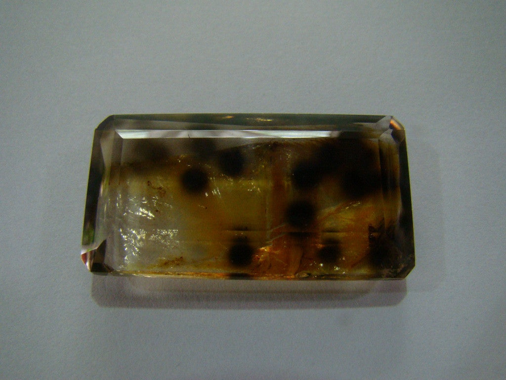 Inclusão de Quartzo 75,50 ct 40x21mm