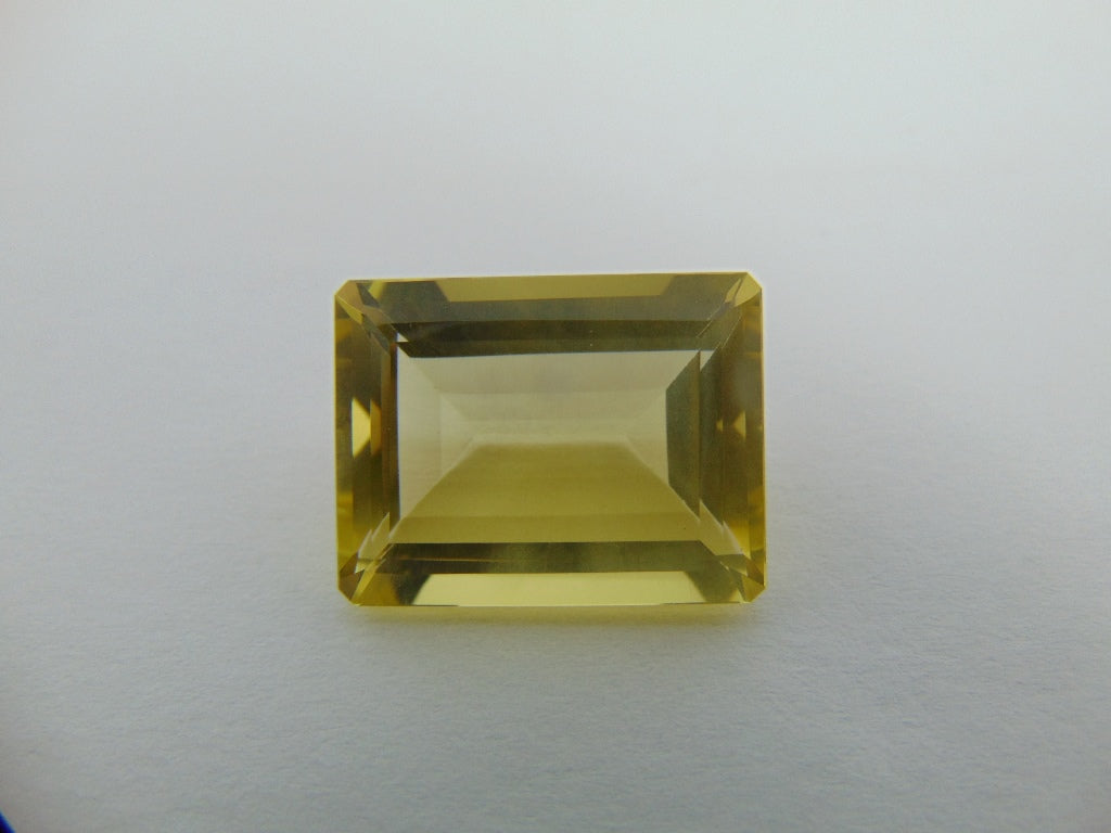 25.60cts Quartz (Green Gold)