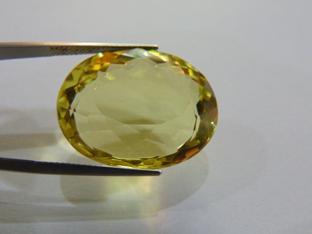 Ouro verde 49 quilates 27 x 22 mm