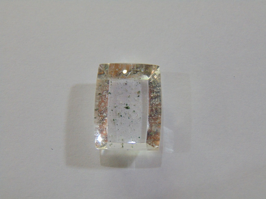 Inclusão de quartzo 25,90ct 21x16mm