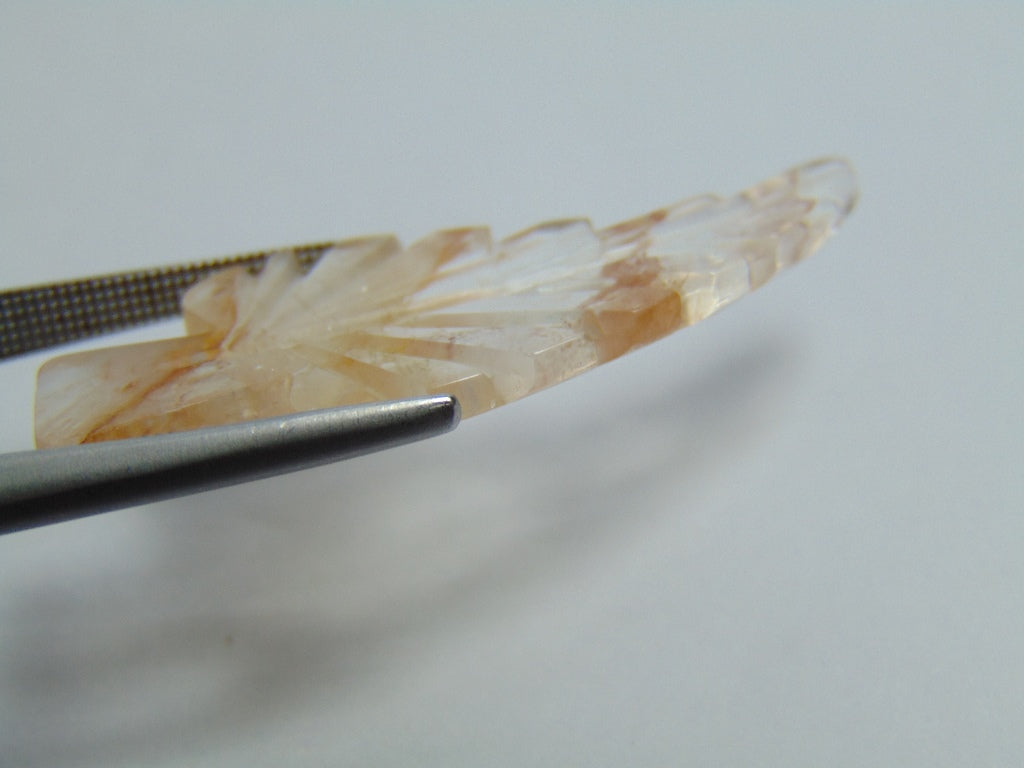 10.70ct Quartz Piece 37x14mm