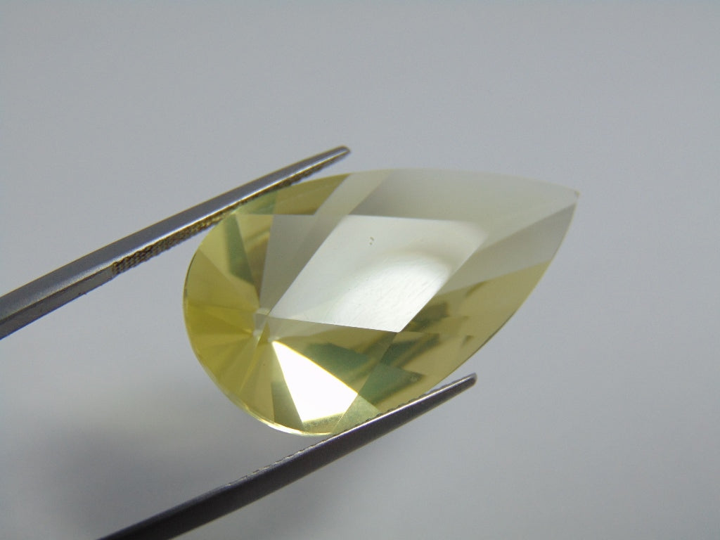 24.50cts Quartz (Green Gold)