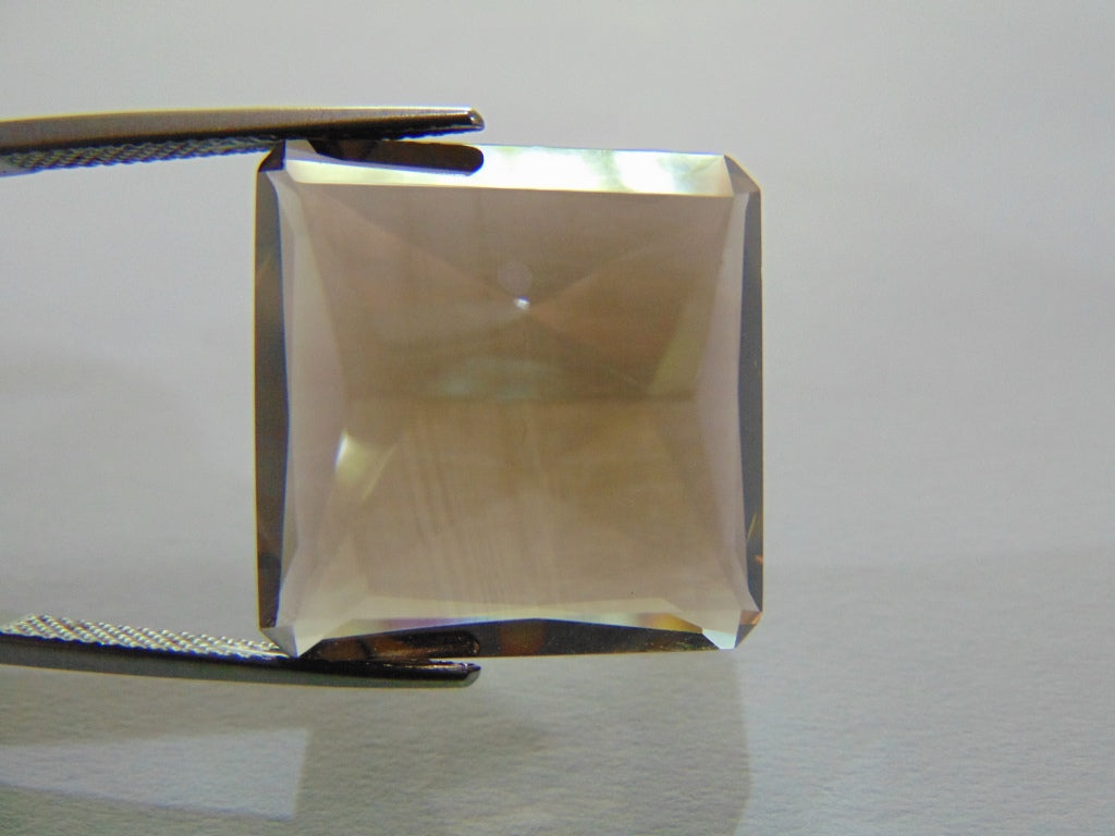 Quartzo 32,60 ct (esfumaçado)