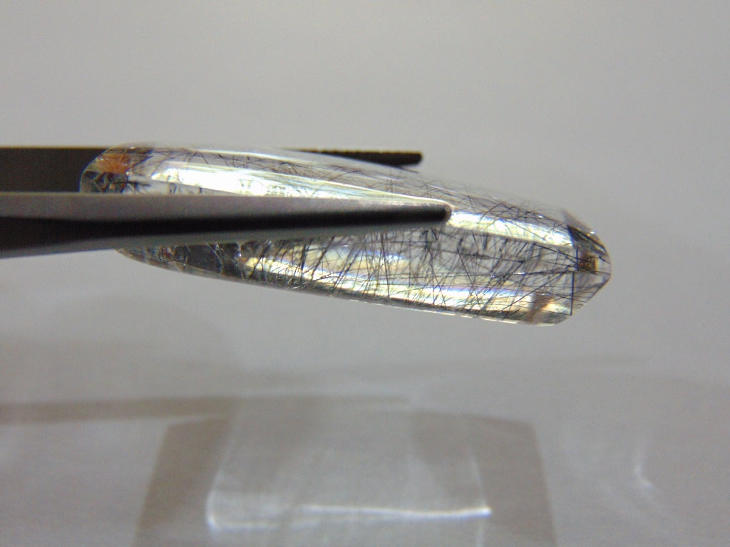 Inclusão de quartzo 37,90 ct 30 x 17 mm