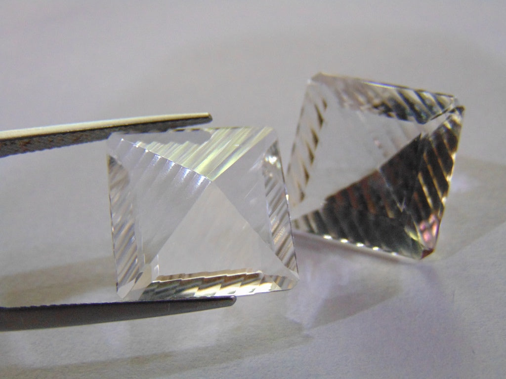 25.80ct Quartz Crystal Pair 16mm