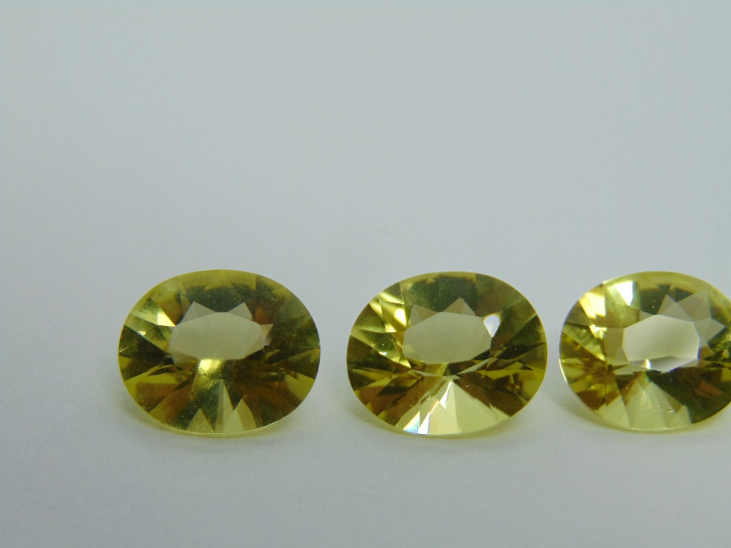 15,75 quilates de ouro verde calibrado 12 x 10 mm
