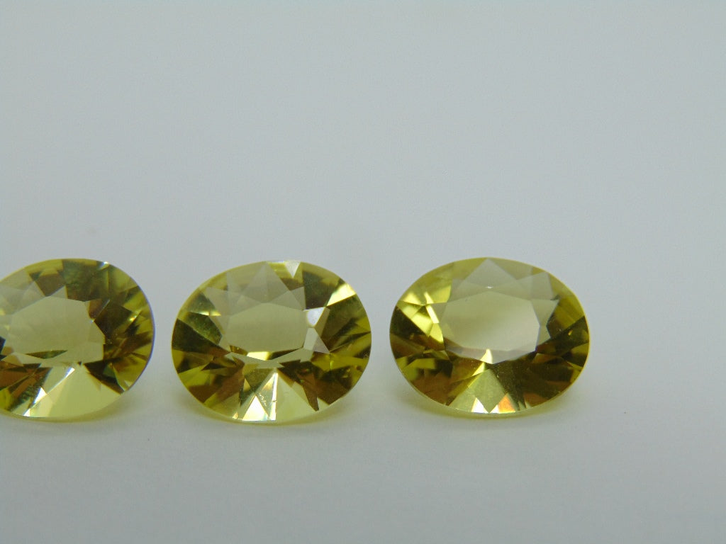 15,75 quilates de ouro verde calibrado 12 x 10 mm