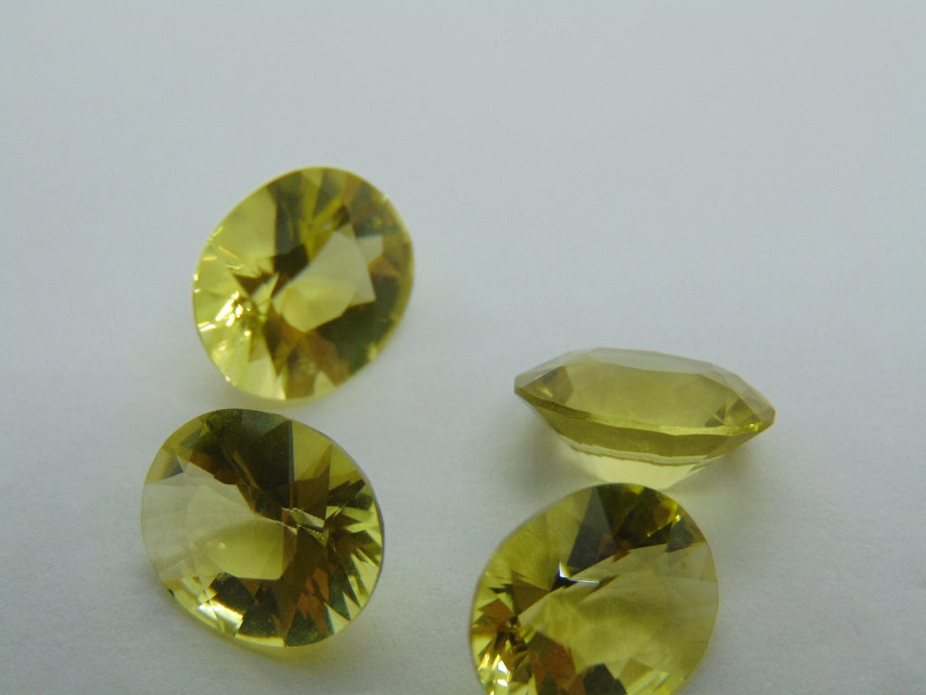 15,75 quilates de ouro verde calibrado 12 x 10 mm