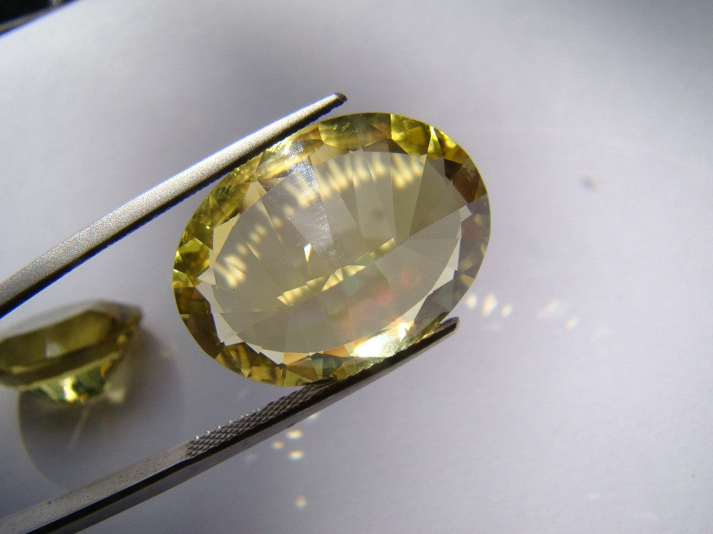 31.50ct Quartz (Green Gold)