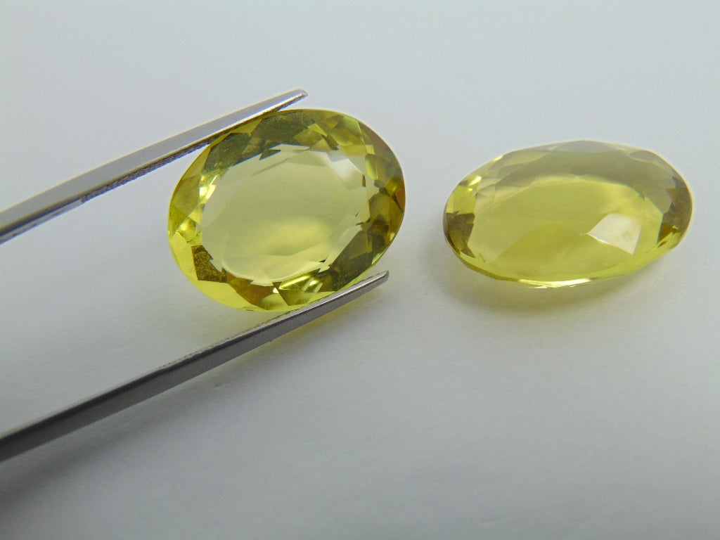 33.70cts Quartz (Green Gold)