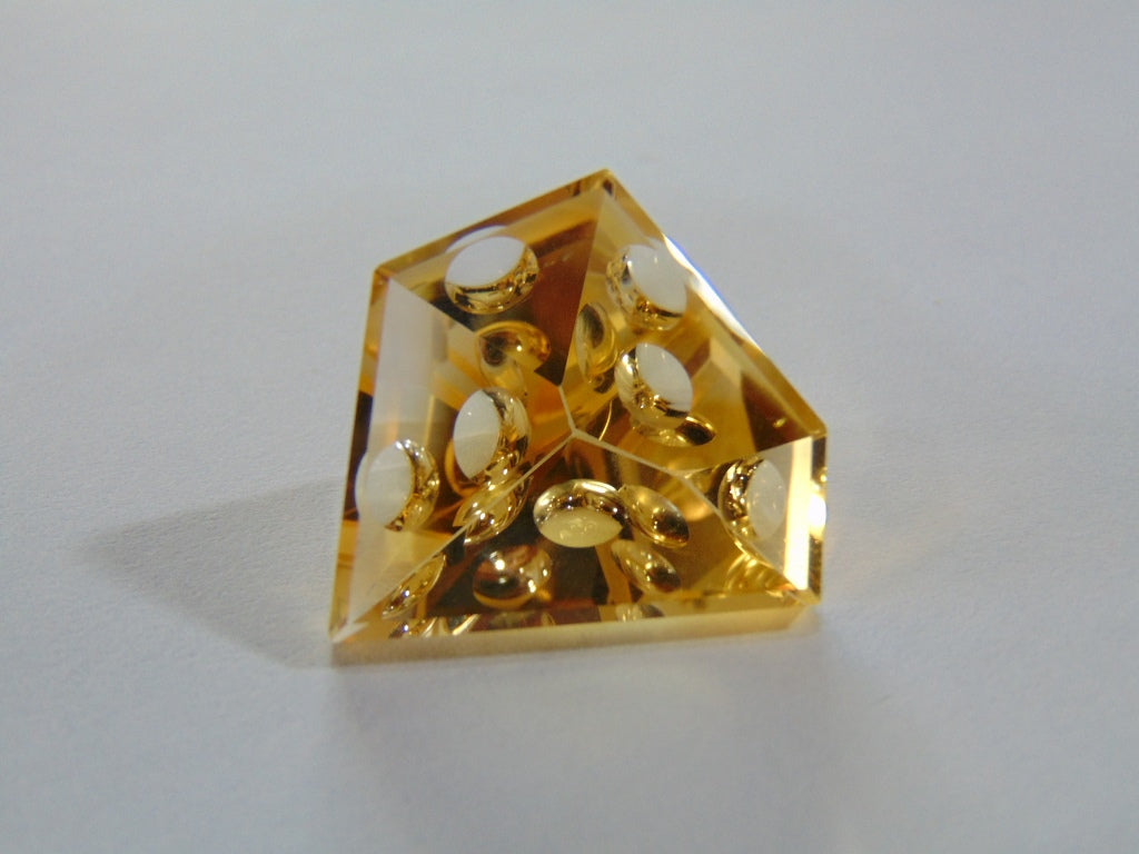 24.50ct Citrine With Bubbles 24x22mm