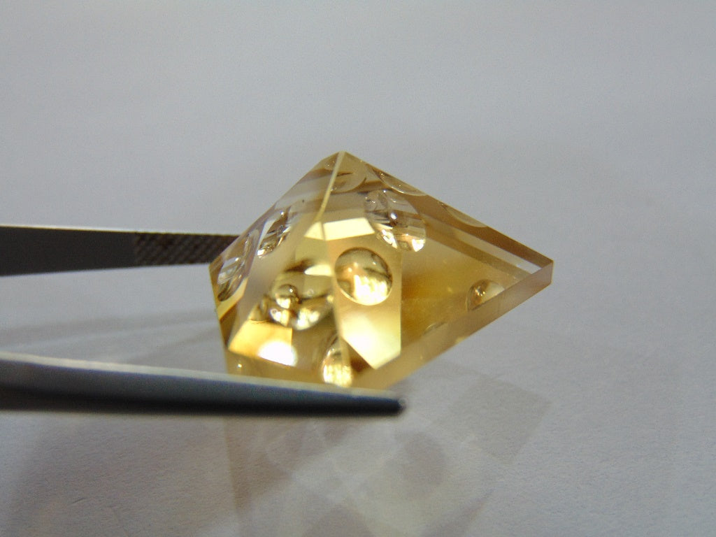 24.50ct Citrine With Bubbles 24x22mm