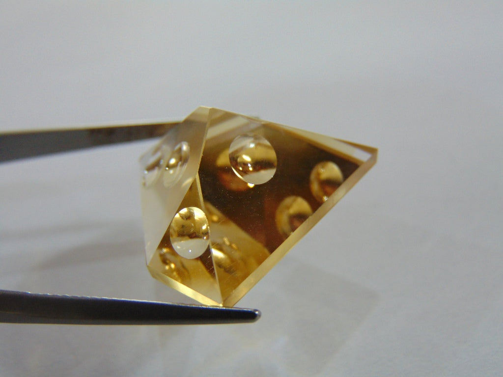 24.50ct Citrine With Bubbles 24x22mm