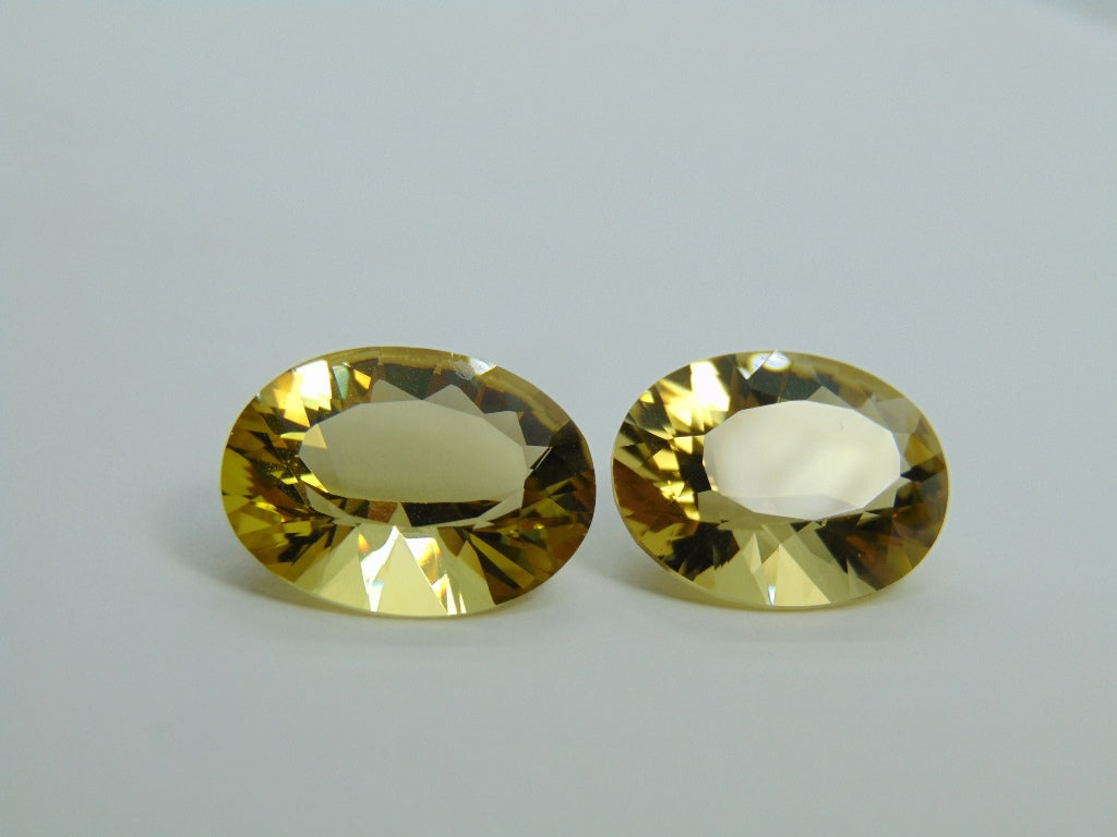 Par de quartzo (ouro verde) de 30,40 cts