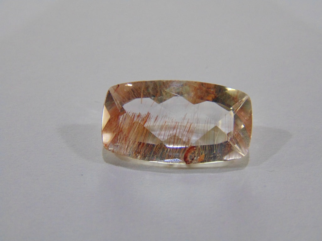 13.20ct Topaz With Needle 20x11