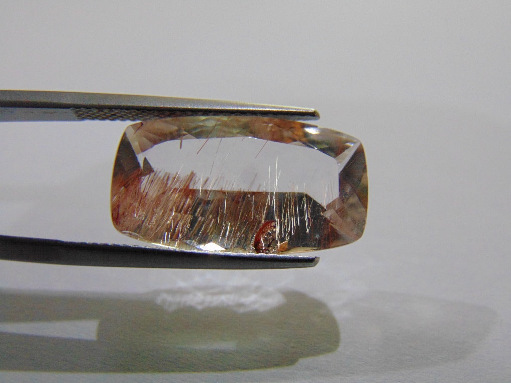 13.20ct Topaz With Needle 20x11