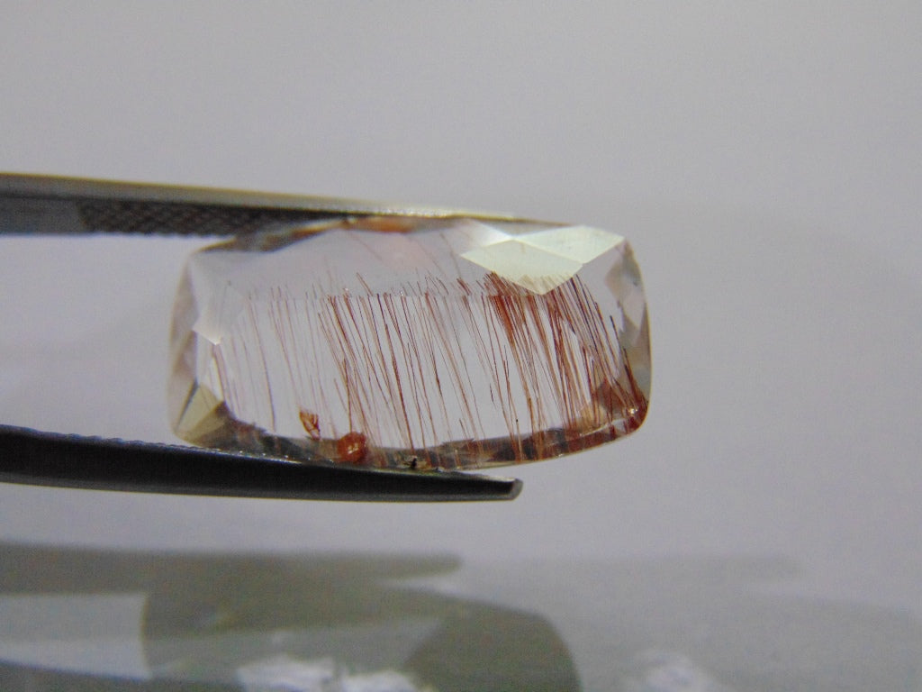 13.20ct Topaz With Needle 20x11