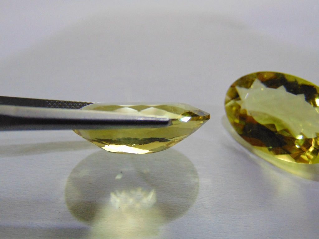 28.20ct Quartz Green Gold