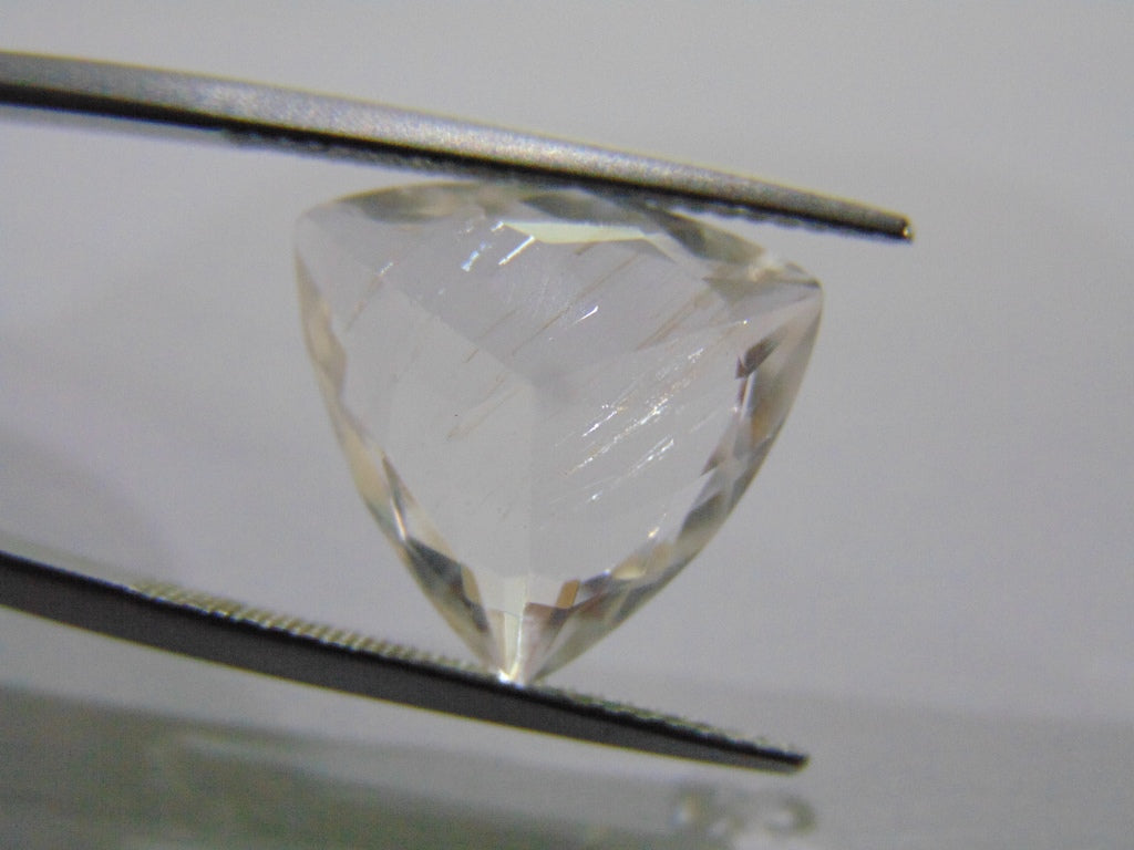 10ct Topaz With Needle 15x14mm