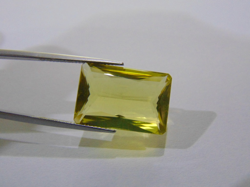 16.80ct Quartz (Green Gold)