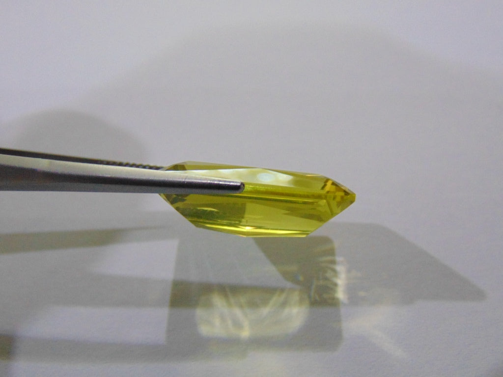 16.80ct Quartz (Green Gold)