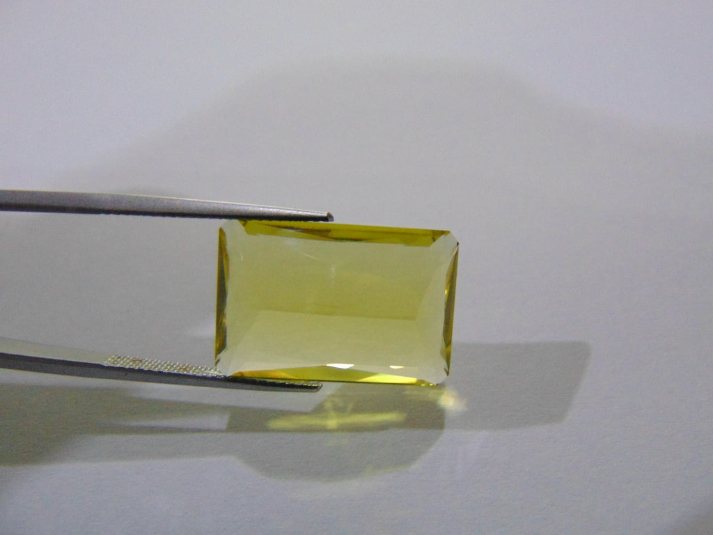 16.80ct Quartz (Green Gold)