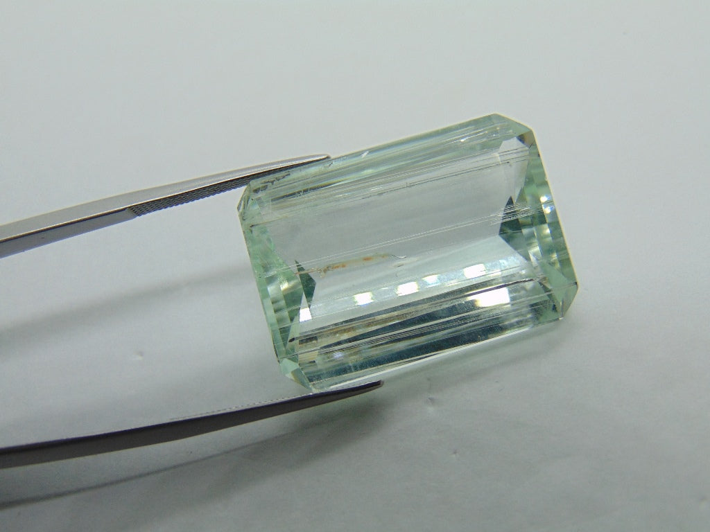 Aquamarine 40,50 ct com agulha 27x19mm