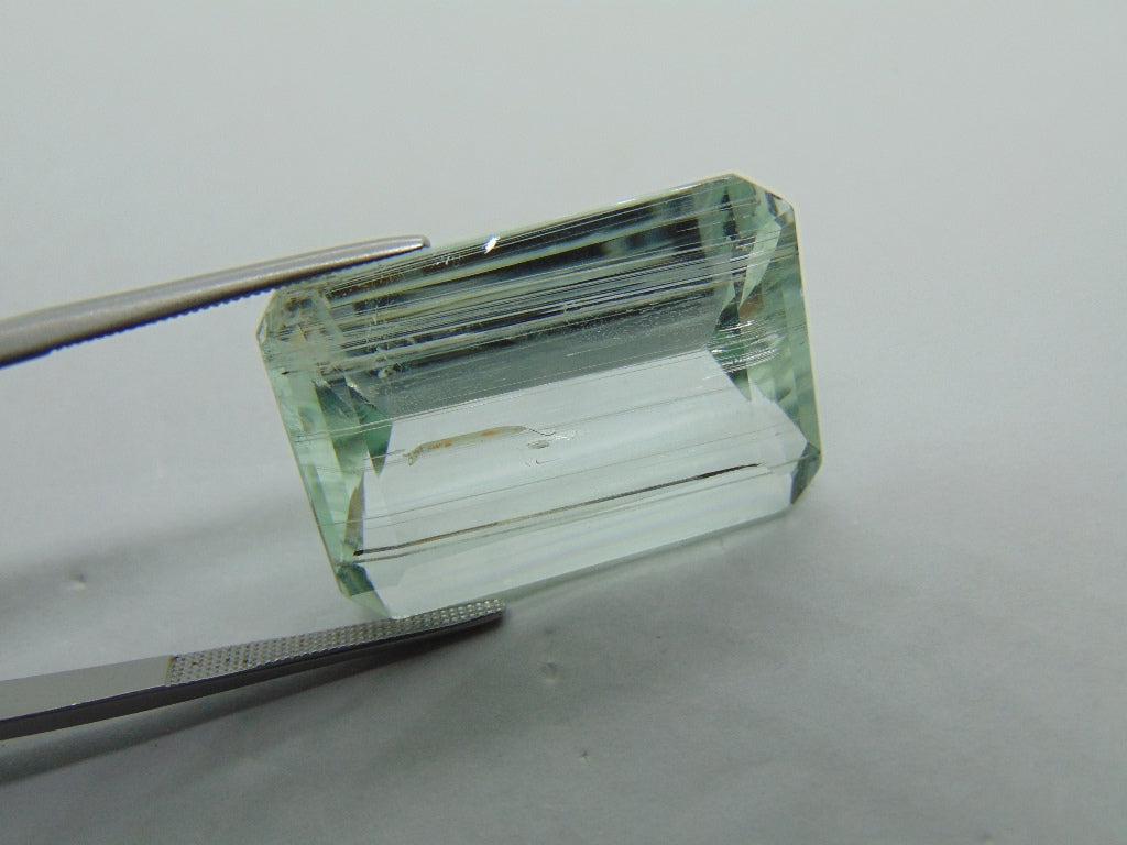 Aquamarine 40,50 ct com agulha 27x19mm