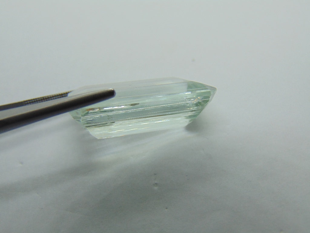 Aquamarine 40,50 ct com agulha 27x19mm