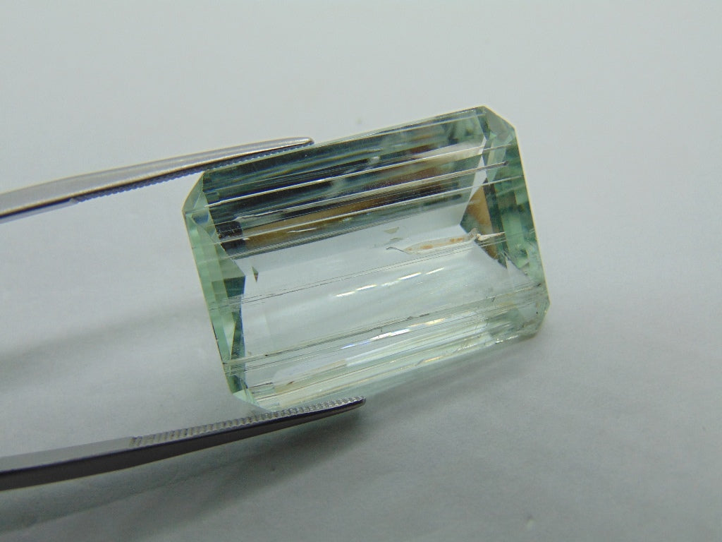 Aquamarine 40,50 ct com agulha 27x19mm