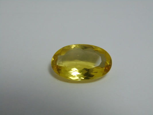 Ouro verde 24,20 quilates 25 x 16 mm