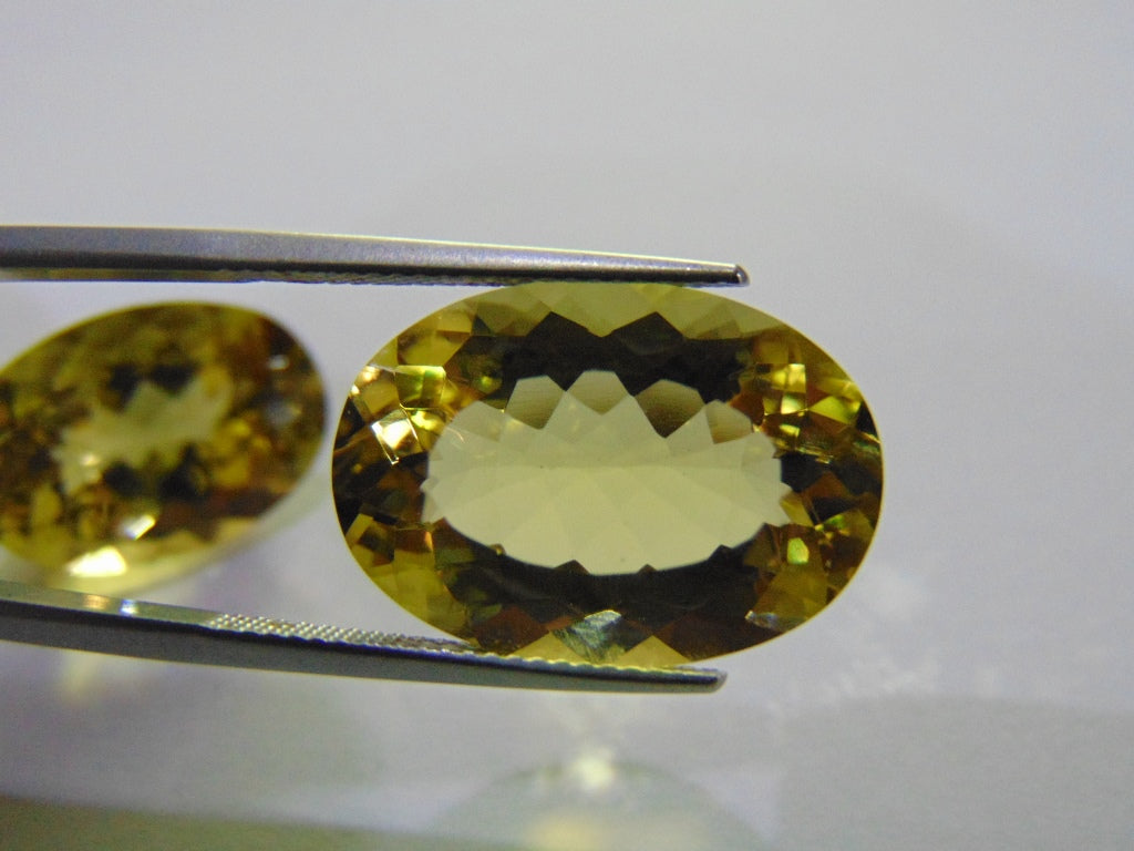 30.50ct Quartz (Green Gold)