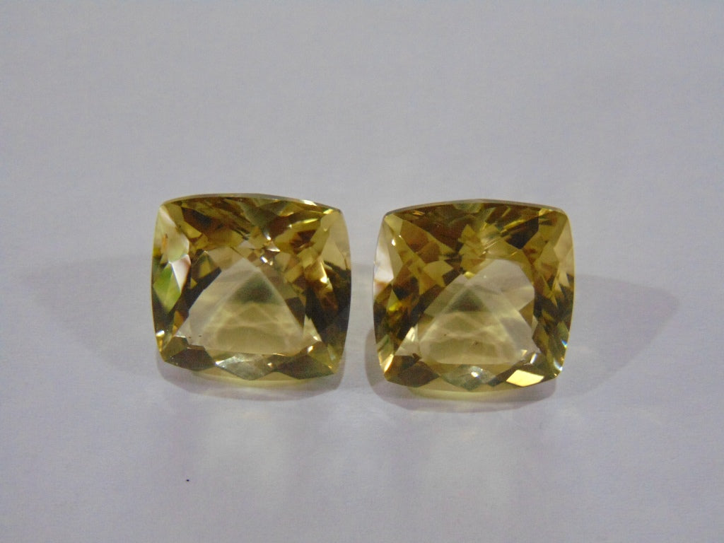 34.60ct Green Gold Pair 16mm