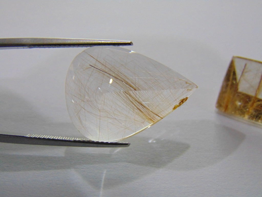 29.50ct Quartz with Rutile