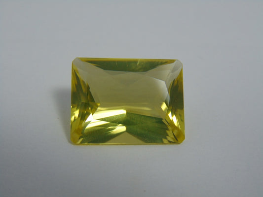 Ouro verde 21,40 quilates 21 x 16 mm