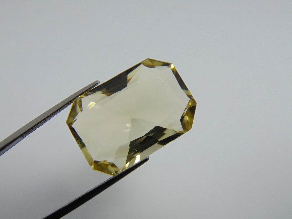 29.40ct Green Gold 25x18mm