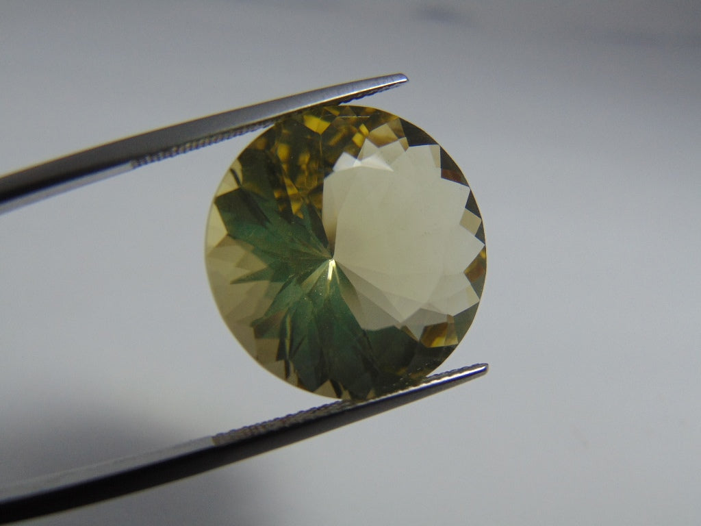 Quartzo de 21,20 cts (ouro verde)