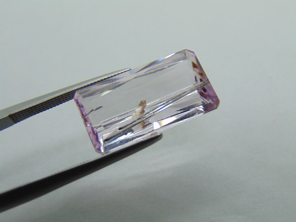 9.25ct Kunzite With Needles 18x10mm