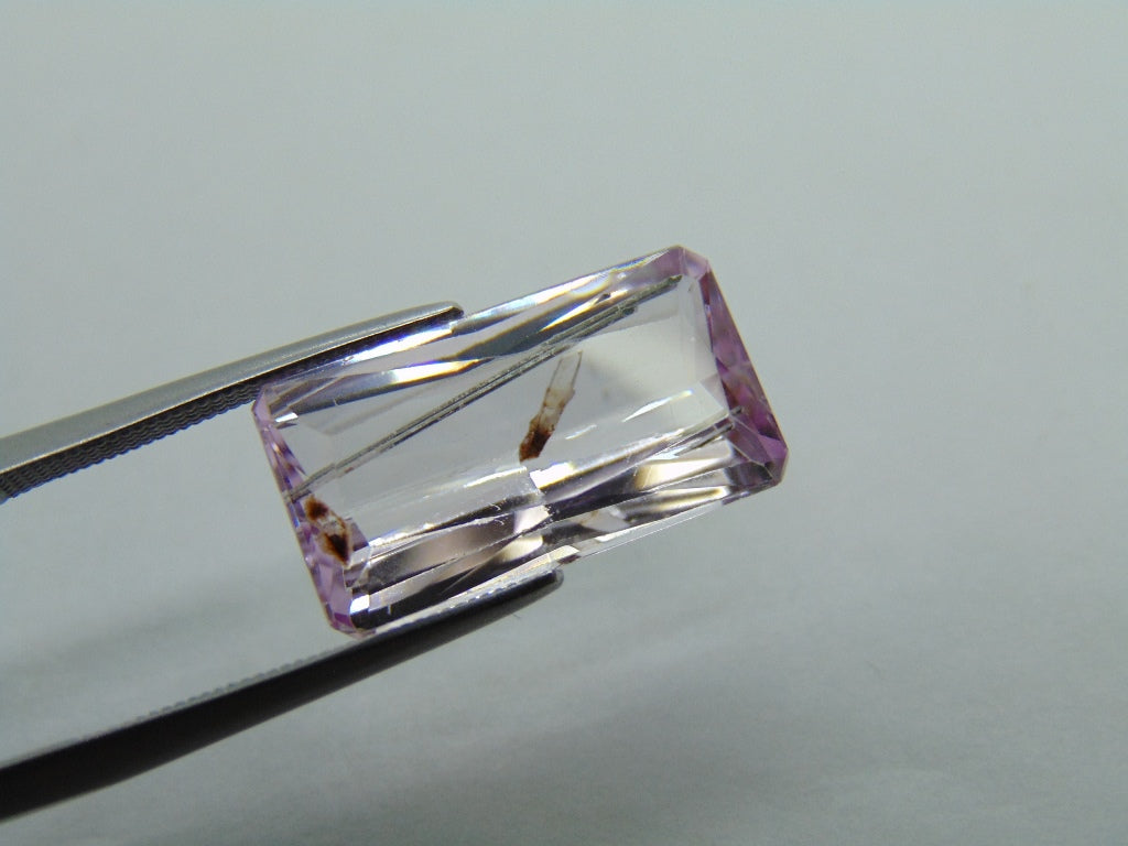 9.25ct Kunzite With Needles 18x10mm