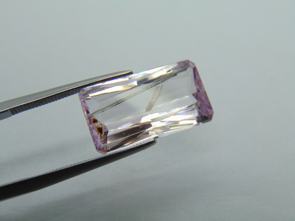 9.25ct Kunzite With Needles 18x10mm