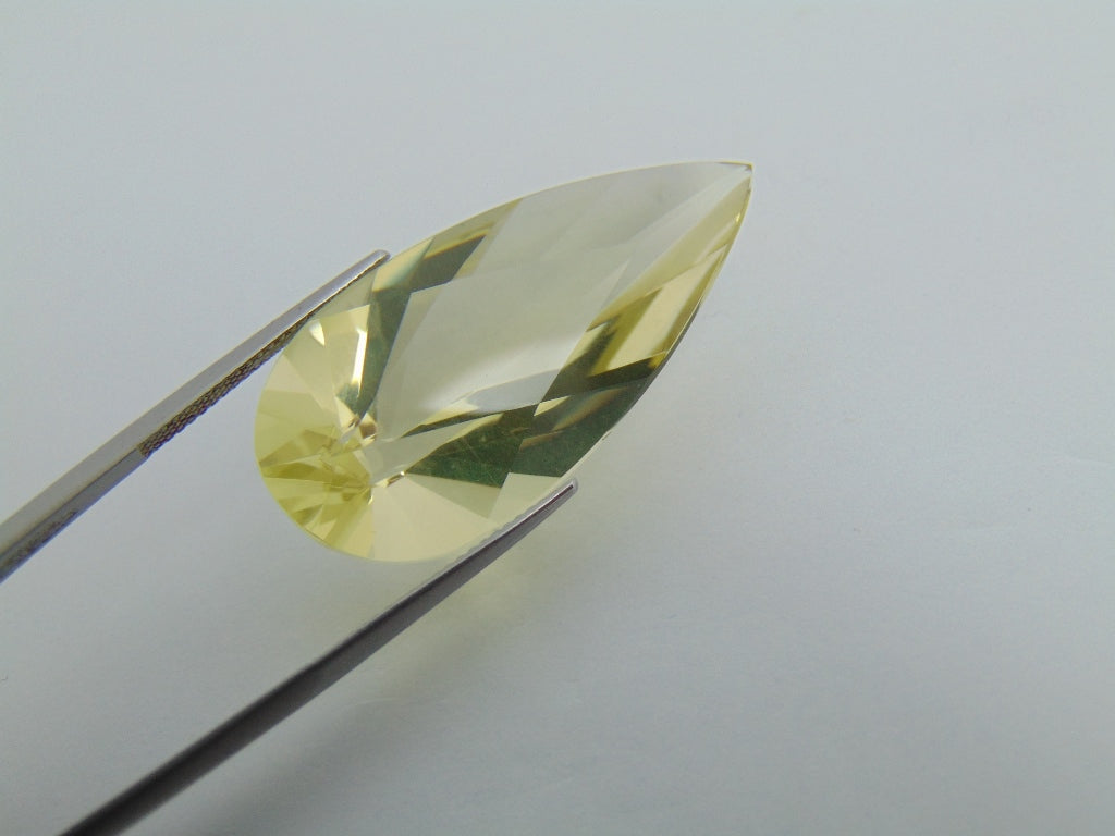 Quartzo de 40,50 cts (ouro verde)