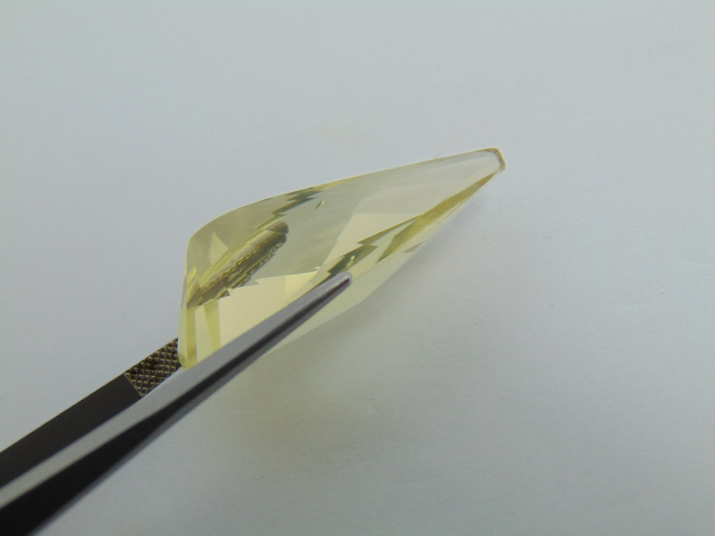 40.50cts Quartz (Green Gold)