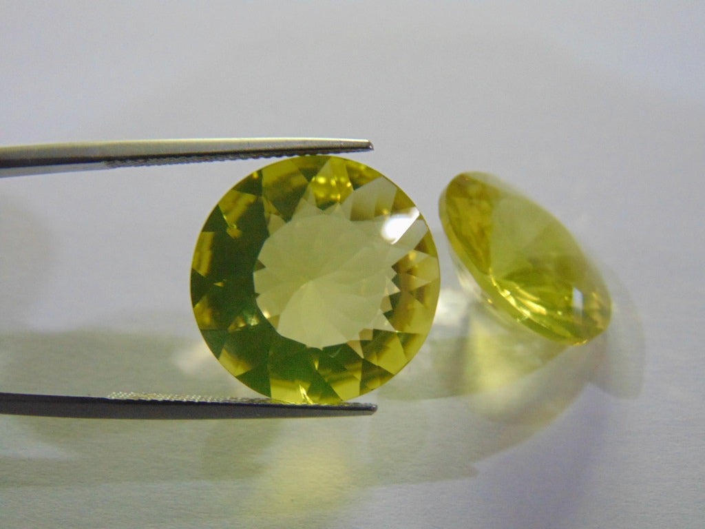 31ct Quartz (Green Gold)