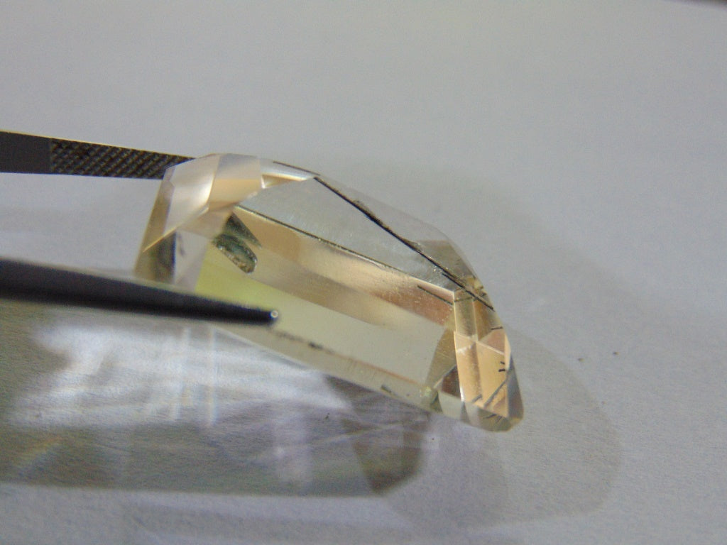 Quartzo 48,80 ct (Inclusão)