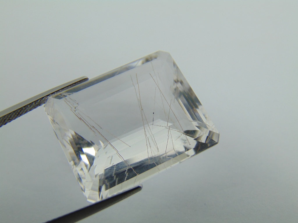 Inclusão de quartzo 31,40ct 23x18mm