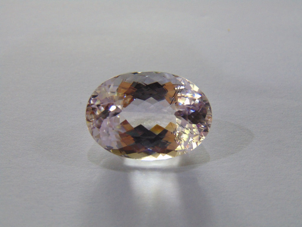 Kunzita 29,50 ct (com agulha)