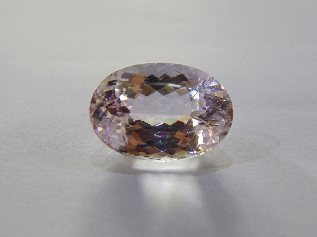 Kunzita 29,50 ct (com agulha)