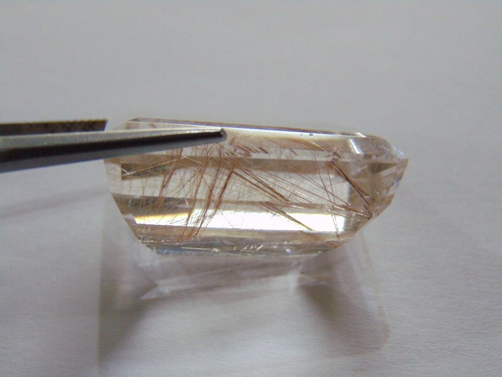 Inclusão de quartzo 87,10ct 29x26mm