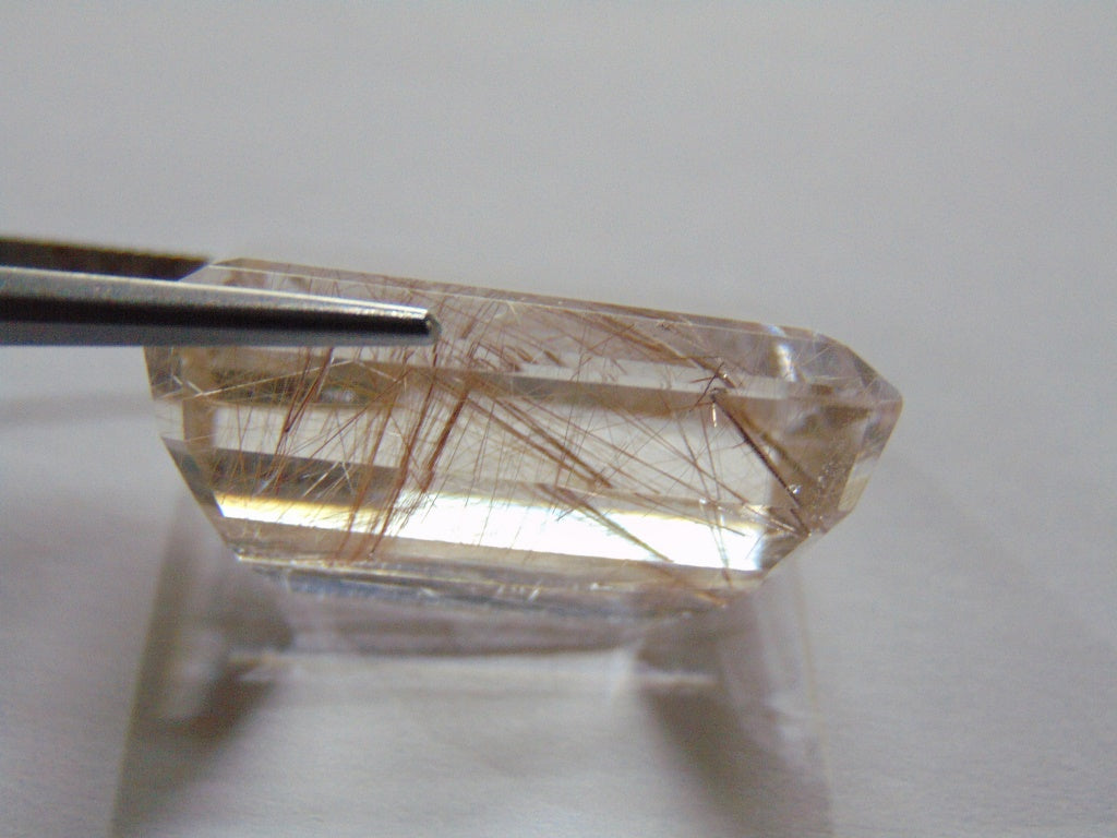 Inclusão de quartzo 87,10ct 29x26mm